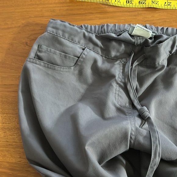 Grey's Anatomy by Barco Size Small
Riley Women's 5-Pocket Scrub Pants - Picture 5 of 9